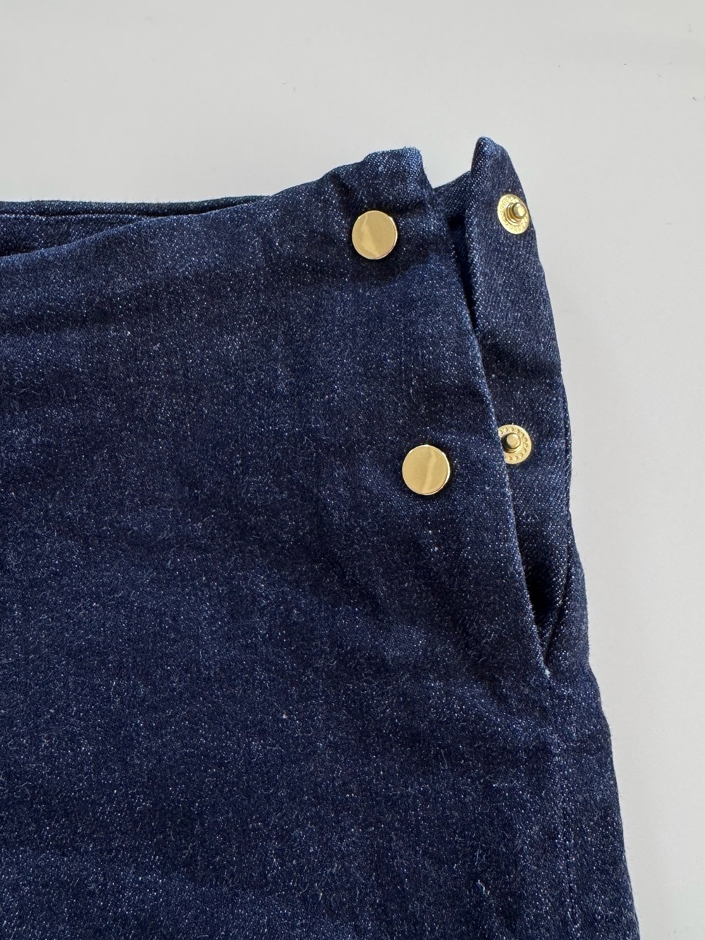 Jacadi Navy Scallop Hem Girls' Shorts with Gold Button Accents 🐚 - Picture 6 of 7